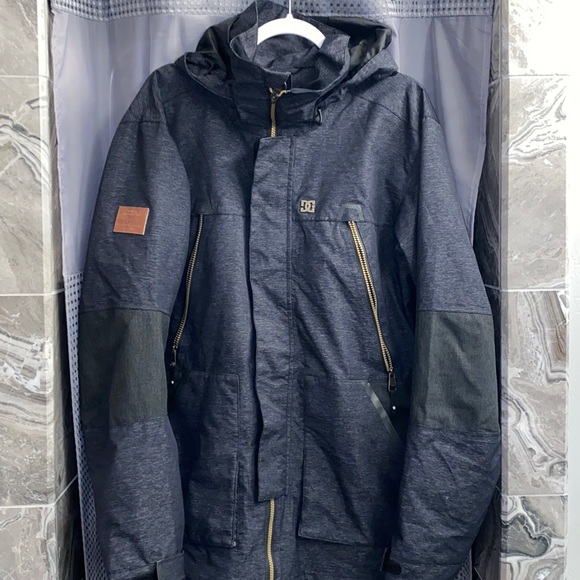 DC SNOWBOARD COAT!!